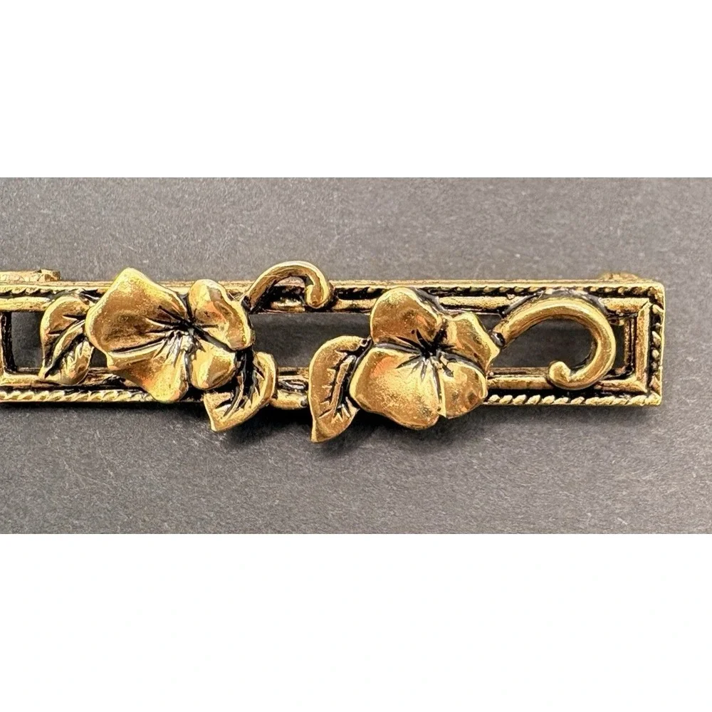 Vintage 1980s Avon Floral Vine Gold Tone Bar Brooch‎ Dainty 1.5